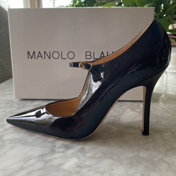 Manolo Blahnik Heels - Picture 2 of 8